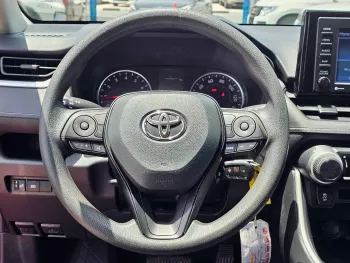  TOYOTA RAV4 LE LOW MILEAGE 2.5L V4 RED 2021 MODEL YEAR