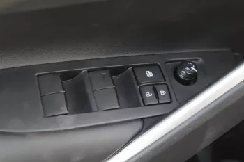 TOYOTA COROLLA CROSS 2.0L HYBRID 2024 MODEL YEAR BLACK COLOR