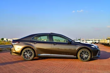 TOYOTA CAMRY GLE 2024 MODEL YEAR HYBRID BROWN COLOR