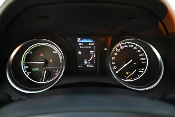 TOYOTA CAMRY GLE 2024 MODEL YEAR HYBRID BROWN COLOR