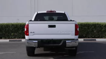 toyota tundra 2021 v8