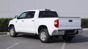 toyota tundra 2021 v8