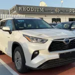 TOYOTA HIGHLANDER 2.5L HYBRID AWD 2023 MODEL YEAR WHITE COLOR - Thumbnail 1