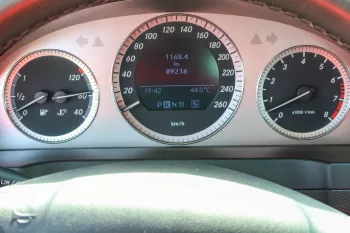 Mercedes Benz C250 2.5L Petrol RWD 2009 Full Options import from Japan