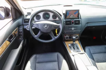 Mercedes Benz C250 2.5L Petrol RWD 2009 Full Options import from Japan