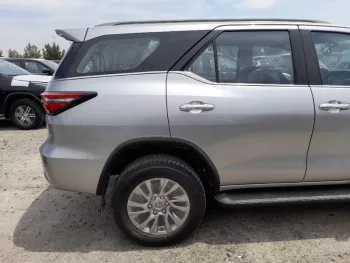 TOYOTA FORTUNER 2.8L DIESEL EXCUTIVE 2023 MODEL YEAR SILVER COLOR