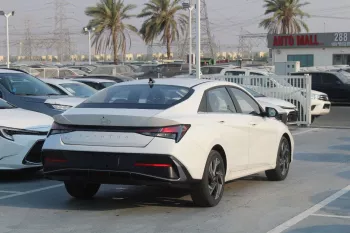 HUYNDAI ELANTRA 1.5 PETROL 2024 MODEL YEAR WHIT COLOR