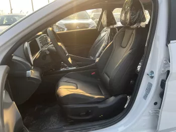 HUYNDAI ELANTRA 1.5 PETROL 2024 MODEL YEAR WHIT COLOR