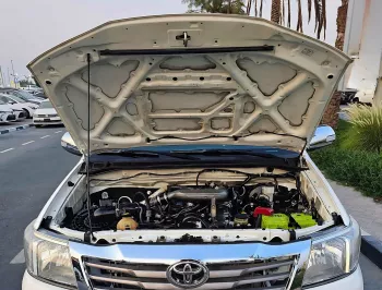 TOYOTA HILUX 2.4L DIESEL MANUAL V4 4WD 2015 MODEL YEAR WHITE COLOR