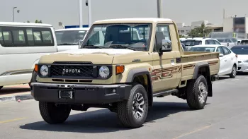TOYOTA LAND CRUISER PICK-UP 4.0L PETROL 4WD 2024 MODEL YEAR BEIGE COLOR