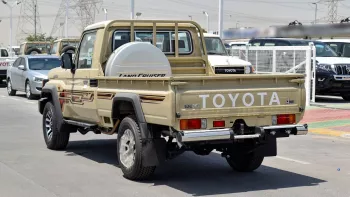 TOYOTA LAND CRUISER PICK-UP 4.0L PETROL 4WD 2024 MODEL YEAR BEIGE COLOR