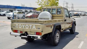 TOYOTA LAND CRUISER PICK-UP 4.0L PETROL 4WD 2024 MODEL YEAR BEIGE COLOR