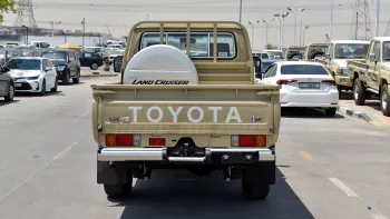 TOYOTA LAND CRUISER PICK-UP 4.0L PETROL 4WD 2024 MODEL YEAR BEIGE COLOR