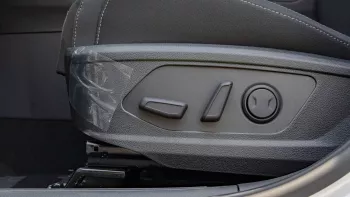Kia Sportage 1.6L Petrol 2025 Model Year Silver Color Exterior