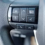 TOYOTA HILUX 2.4L DIESEL 4WD DOUBLE CAB SR5 MANUAL 2023 MODEL YEAR - Thumbnail 10