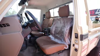 TOYOTA LAND CRUISER PICKUP SC 4.0L AUTOMATIC 2024 MODEL YEAR