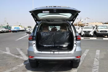 TOYOTA FORTUNER VXR V6 4.0L PETROL 7 SEAT 4WD 2024 MODEL YEAR