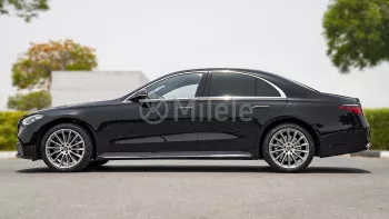 MERCEDES-BENZ S CLASS S580 4.0L PETROL 2022 MODEL YEAR BLACK COLOR