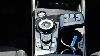 Kia Sportage FWD 2022 V4