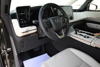 LEXUS LM350 HYBRID 2.5L E-CVT 4WD 2024 MODEL YEAR BLACK COLOR