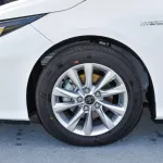 TOYOTA COROLLA GLI HYBRID 1.8L 2024 MODEL YEAR WHITE COLOR EXTERIOR - Thumbnail 15