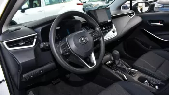 TOYOTA COROLLA GLI HYBRID 1.8L 2024 MODEL YEAR WHITE COLOR EXTERIOR