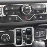 Jeep Wrangler Unlimited Sahara 2.0L 4WD 2024 Model Year White Color - Thumbnail 13
