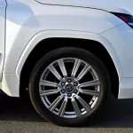 LEXUS LX600 VIP V6 3.5L PETROL 4-SEATER 2024 MODEL YEAR WHITE COLOR - Thumbnail 5