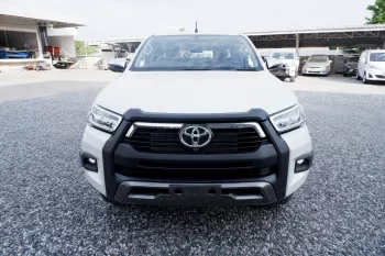 TOYOTA HILUX 2.8L DIESEL DOUBLE CAB 4 X 4 HIGH SPECS 2024 MODEL YEAR