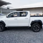 TOYOTA HILUX 2.8L DIESEL DOUBLE CAB 4 X 4 HIGH SPECS 2024 MODEL YEAR - Thumbnail 5