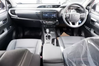 TOYOTA HILUX 2.8L DIESEL DOUBLE CAB 4 X 4 HIGH SPECS 2024 MODEL YEAR