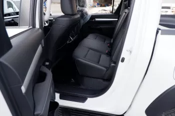 TOYOTA HILUX 2.8L DIESEL DOUBLE CAB 4 X 4 HIGH SPECS 2024 MODEL YEAR