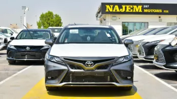 Toyota Camry SE V6 3.5L FWD 2022