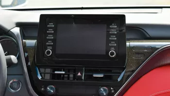 Toyota Camry SE V6 3.5L FWD 2022