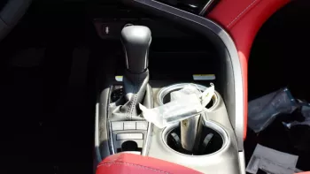Toyota Camry SE V6 3.5L FWD 2022