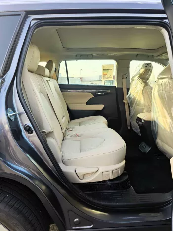 TOYOTA HIGHLANDER LIMITED 2.5L HYBRID V4 2024 MODEL YEAR