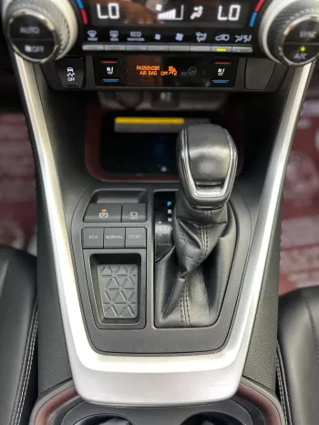 TOYOTA RAV4 LIMITED 360 CAMERA 2.5L HYBRID V4 2019 MODEL YEAR WHITE