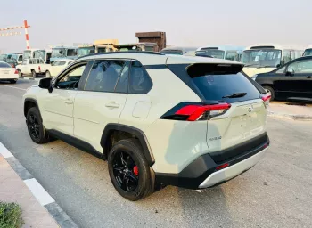 TOYOTA RAV4 XLE 2.4L PETROL 2021 MODEL YEAR GREEN COLOR
