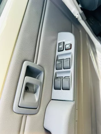TOYOTA LAND CRUISER LC 76 SERIES 4.2L DIESEL 2024 MODEL YEAR