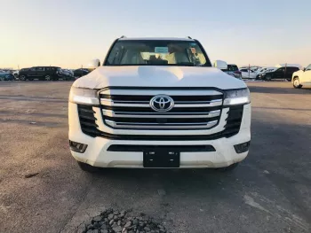 TOYOTA LAND CRUISER GXR 3.3L DIESEL V6 TWIN TURBO 2024 MODEL YEAR