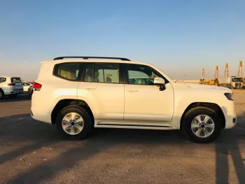 TOYOTA LAND CRUISER GXR 3.3L DIESEL V6 TWIN TURBO 2024 MODEL YEAR