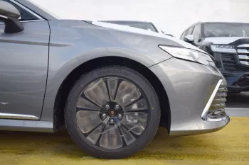 Toyota Camry Grande V6 3.5L 2022 FWD