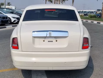 Rolls-Royce Phantom Japanese Specs 2004 Model Year White Color