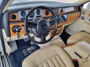 Rolls-Royce Phantom Japanese Specs 2004 Model Year White Color
