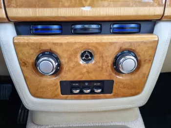 Rolls-Royce Phantom Japanese Specs 2004 Model Year White Color