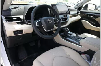 Toyota Highlander Limited Hybrid 2.5L A/T 2024 Model Year White Color
