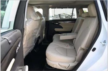 Toyota Highlander Limited Hybrid 2.5L A/T 2024 Model Year White Color