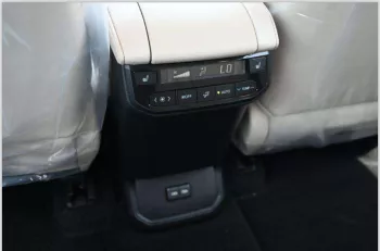 Toyota Highlander Limited Hybrid 2.5L A/T 2024 Model Year White Color