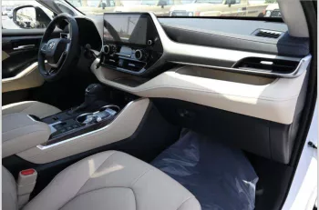 Toyota Highlander Limited Hybrid 2.5L A/T 2024 Model Year White Color