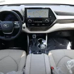 Toyota Highlander Limited Hybrid 2.5L A/T 2024 Model Year White Color - Thumbnail 23